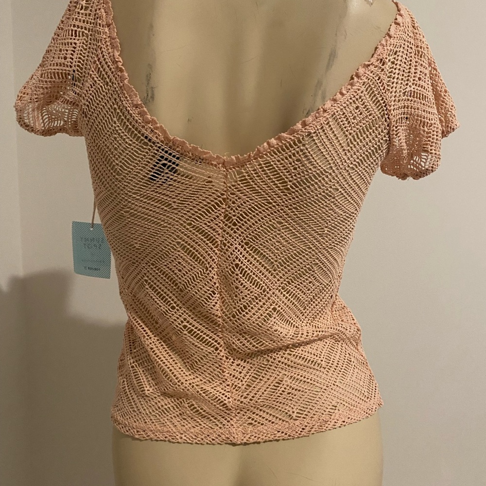 🛍New with Tags Forever 21 Top Size S🛍 - Picture 3 of 9